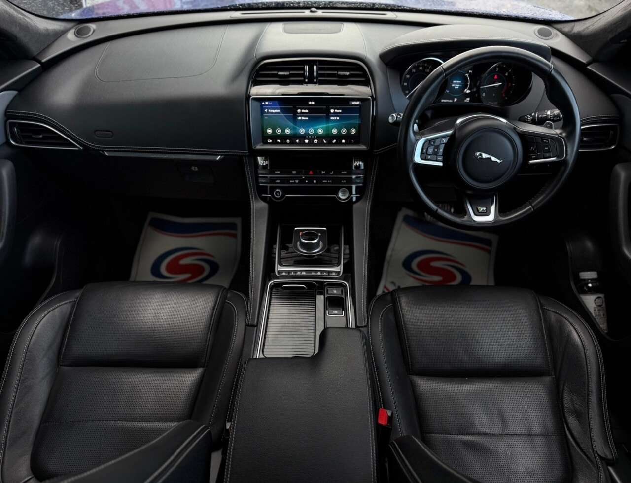 2019 JAGUAR F-PACE 2019 JAGUAR F-PACE