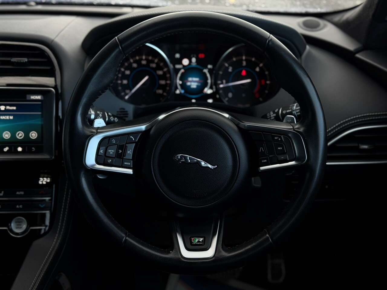 2019 JAGUAR F-PACE 2019 JAGUAR F-PACE