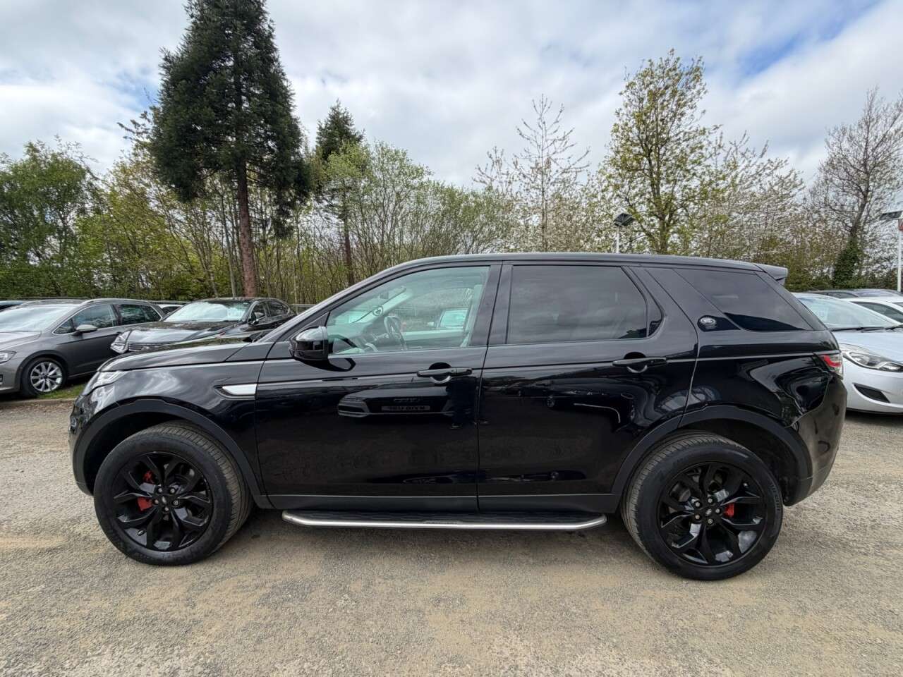 A 2016 LAND ROVER DISCOVERY SPORT 2.0 TD4 HSE SUV 5dr Diesel Auto 4WD Euro 6 (s/s) (180 ps) A 2016 LAND ROVER DISCOVERY SPORT 2.0 TD4 HSE SUV 5dr Diesel Auto 4WD Euro 6 (s/s) (180 ps)