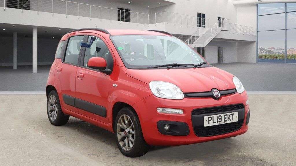 A 2019 FIAT PANDA 1.2 Lounge Hatchback 5dr Petrol Manual Euro 6 (s/s) (69 bhp) A 2019 FIAT PANDA 1.2 Lounge Hatchback 5dr Petrol Manual Euro 6 (s/s) (69 bhp)