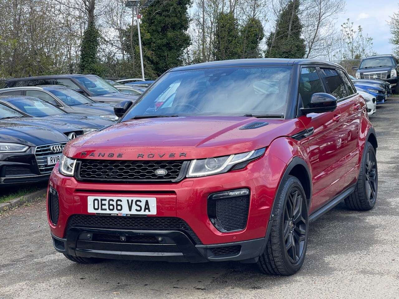 A 2016 LAND ROVER RANGE ROVER EVOQUE 2.0 TD4 HSE Dynamic Lux SUV 5dr Diesel Auto 4WD Euro 6 (s/s) (180 ps) A 2016 LAND ROVER RANGE ROVER EVOQUE 2.0 TD4 HSE Dynamic Lux SUV 5dr Diesel Auto 4WD Euro 6 (s/s) (180 ps)