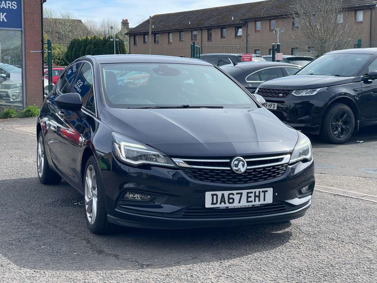 A 2017 VAUXHALL ASTRA 1.4i Turbo SRi Hatchback 5dr Petrol Auto Euro 6 (s/s) (150 ps) A 2017 VAUXHALL ASTRA 1.4i Turbo SRi Hatchback 5dr Petrol Auto Euro 6 (s/s) (150 ps)