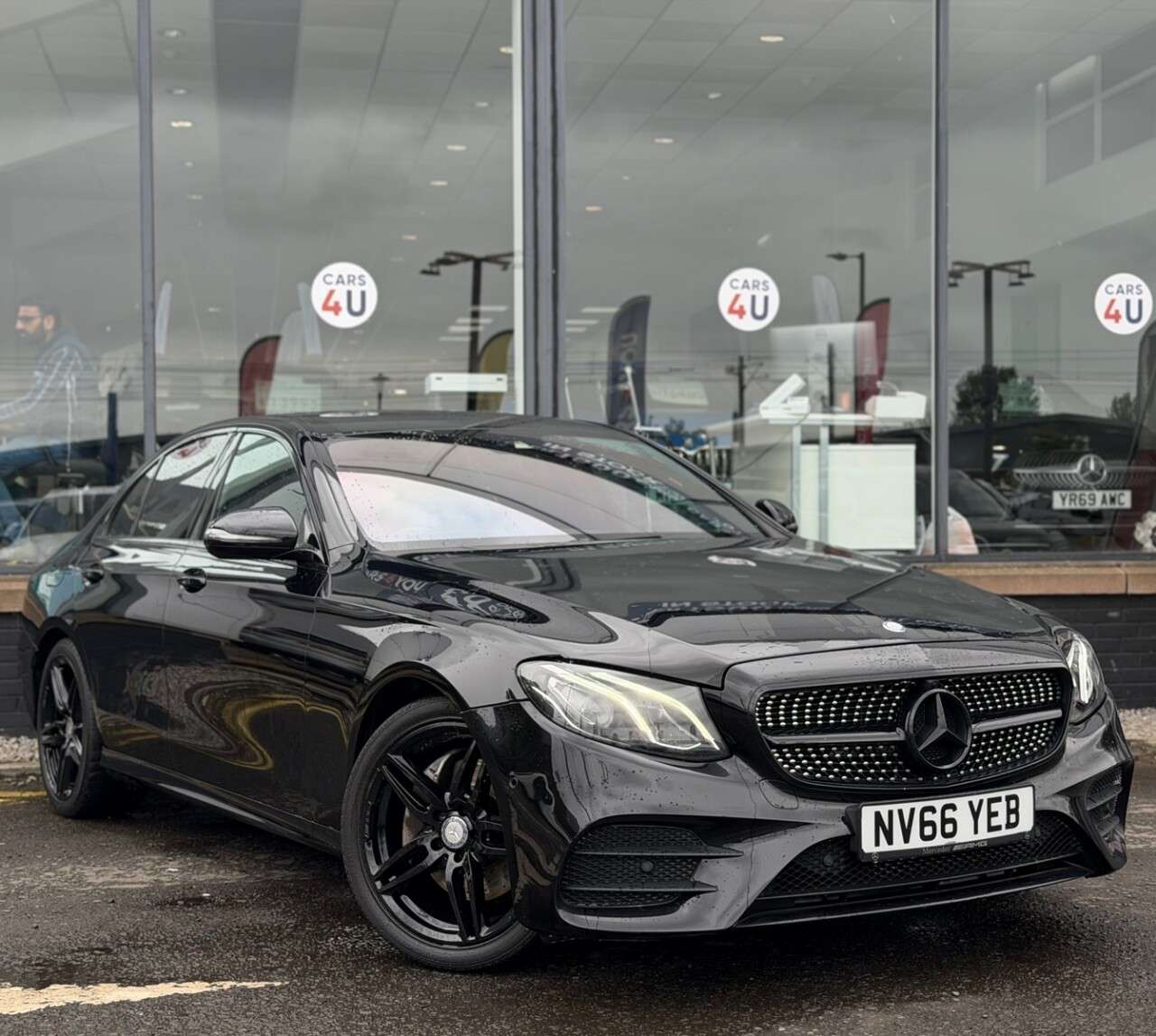 A 2016 MERCEDES-BENZ E-CLASS 2.0 E220d AMG Line Saloon 4dr Diesel G-Tronic+ Euro 6 (s/s) (194 ps) A 2016 MERCEDES-BENZ E-CLASS 2.0 E220d AMG Line Saloon 4dr Diesel G-Tronic+ Euro 6 (s/s) (194 ps)