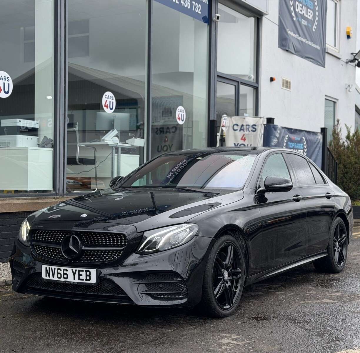 A 2016 MERCEDES-BENZ E-CLASS 2.0 E220d AMG Line Saloon 4dr Diesel G-Tronic+ Euro 6 (s/s) (194 ps) A 2016 MERCEDES-BENZ E-CLASS 2.0 E220d AMG Line Saloon 4dr Diesel G-Tronic+ Euro 6 (s/s) (194 ps)