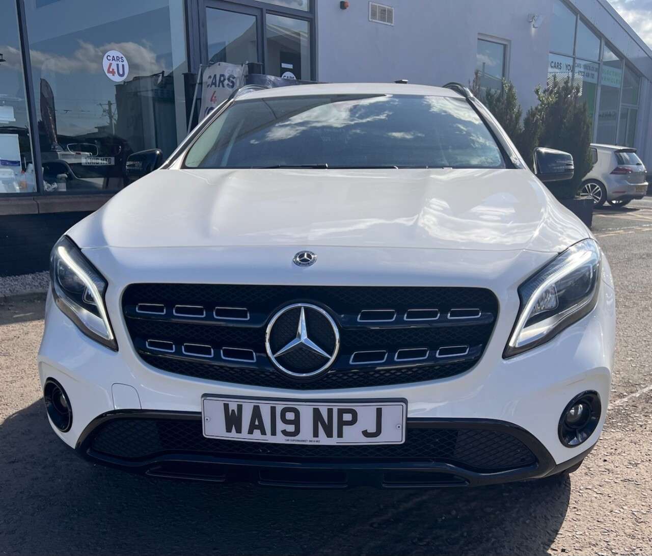 A 2019 MERCEDES-BENZ 180 1.6 GLA180 Urban Edition SUV 5dr Petrol Manual Euro 6 (s/s) (122 ps) A 2019 MERCEDES-BENZ 180 1.6 GLA180 Urban Edition SUV 5dr Petrol Manual Euro 6 (s/s) (122 ps)