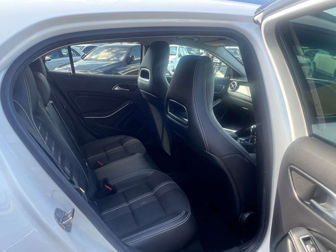 2019 MERCEDES-BENZ 180 2019 MERCEDES-BENZ 180