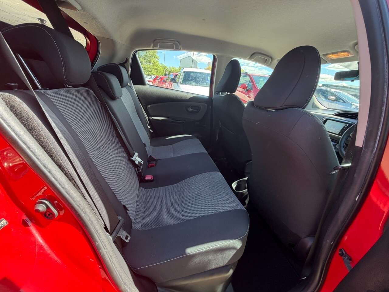 2015 TOYOTA YARIS 2015 TOYOTA YARIS