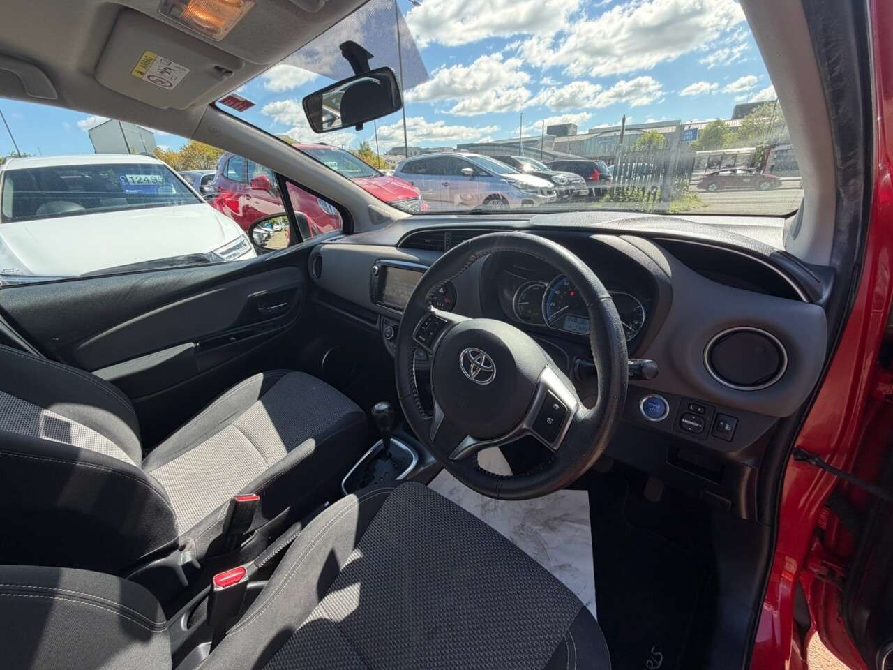 2015 TOYOTA YARIS 2015 TOYOTA YARIS