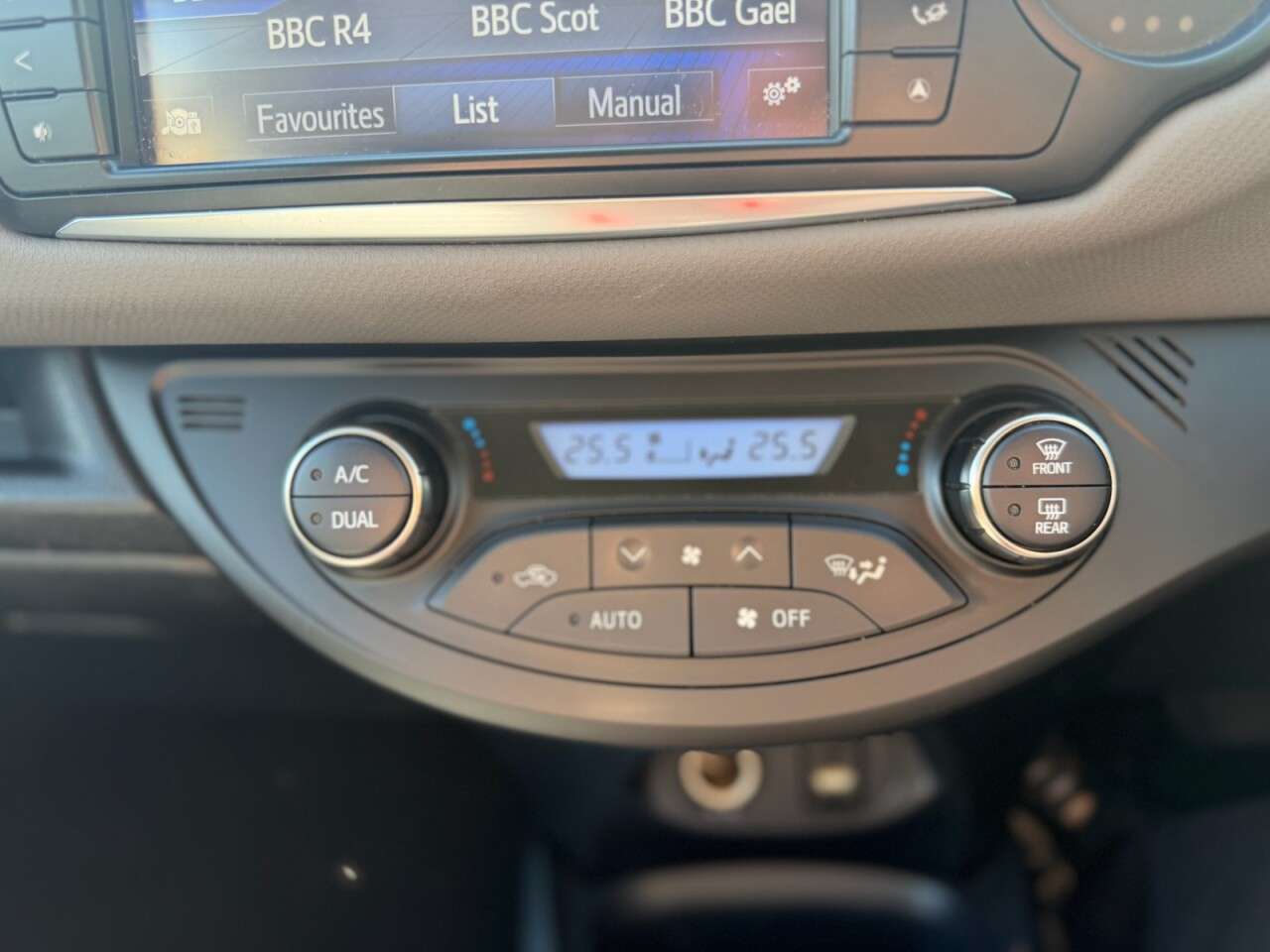 2015 TOYOTA YARIS 2015 TOYOTA YARIS