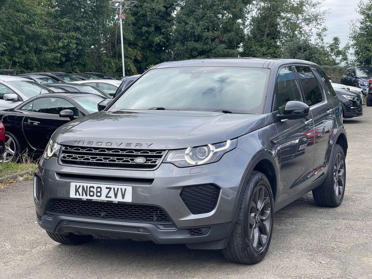 A 2018 LAND ROVER DISCOVERY SPORT 2.0 TD4 Landmark SUV 5dr Diesel Auto 4WD Euro 6 (s/s) (180 ps) A 2018 LAND ROVER DISCOVERY SPORT 2.0 TD4 Landmark SUV 5dr Diesel Auto 4WD Euro 6 (s/s) (180 ps)