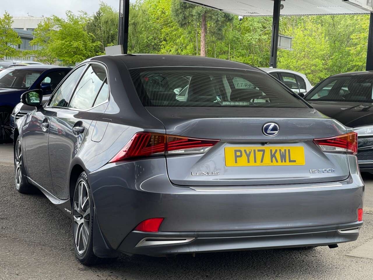 A 2017 LEXUS IS 2.5 300h Advance Saloon 4dr Petrol Hybrid E-CVT Euro 6 (s/s) (223 ps) A 2017 LEXUS IS 2.5 300h Advance Saloon 4dr Petrol Hybrid E-CVT Euro 6 (s/s) (223 ps)