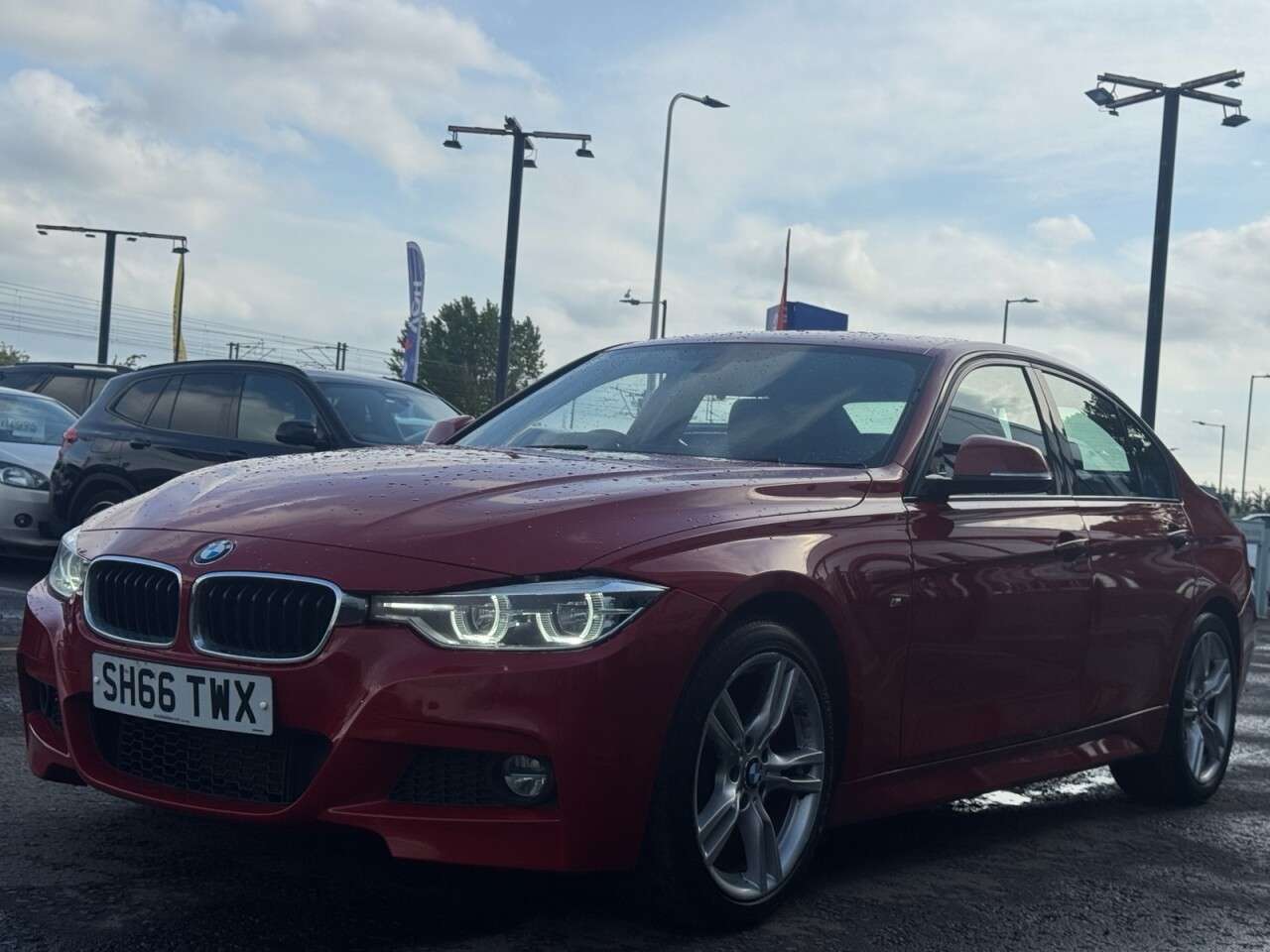 A 2016 BMW 3 SERIES 2.0 320i M Sport Saloon 4dr Petrol Auto Euro 6 (s/s) (184 ps) A 2016 BMW 3 SERIES 2.0 320i M Sport Saloon 4dr Petrol Auto Euro 6 (s/s) (184 ps)