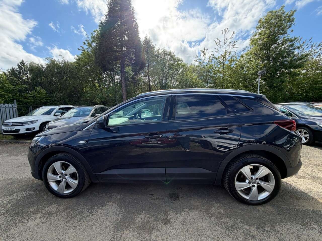 A 2019 VAUXHALL GRANDLAND X 1.5 Turbo D BlueInjection Elite Nav SUV 5dr Diesel Auto 8Spd Euro 6 (s/s) ( A 2019 VAUXHALL GRANDLAND X 1.5 Turbo D BlueInjection Elite Nav SUV 5dr Diesel Auto 8Spd Euro 6 (s/s) (