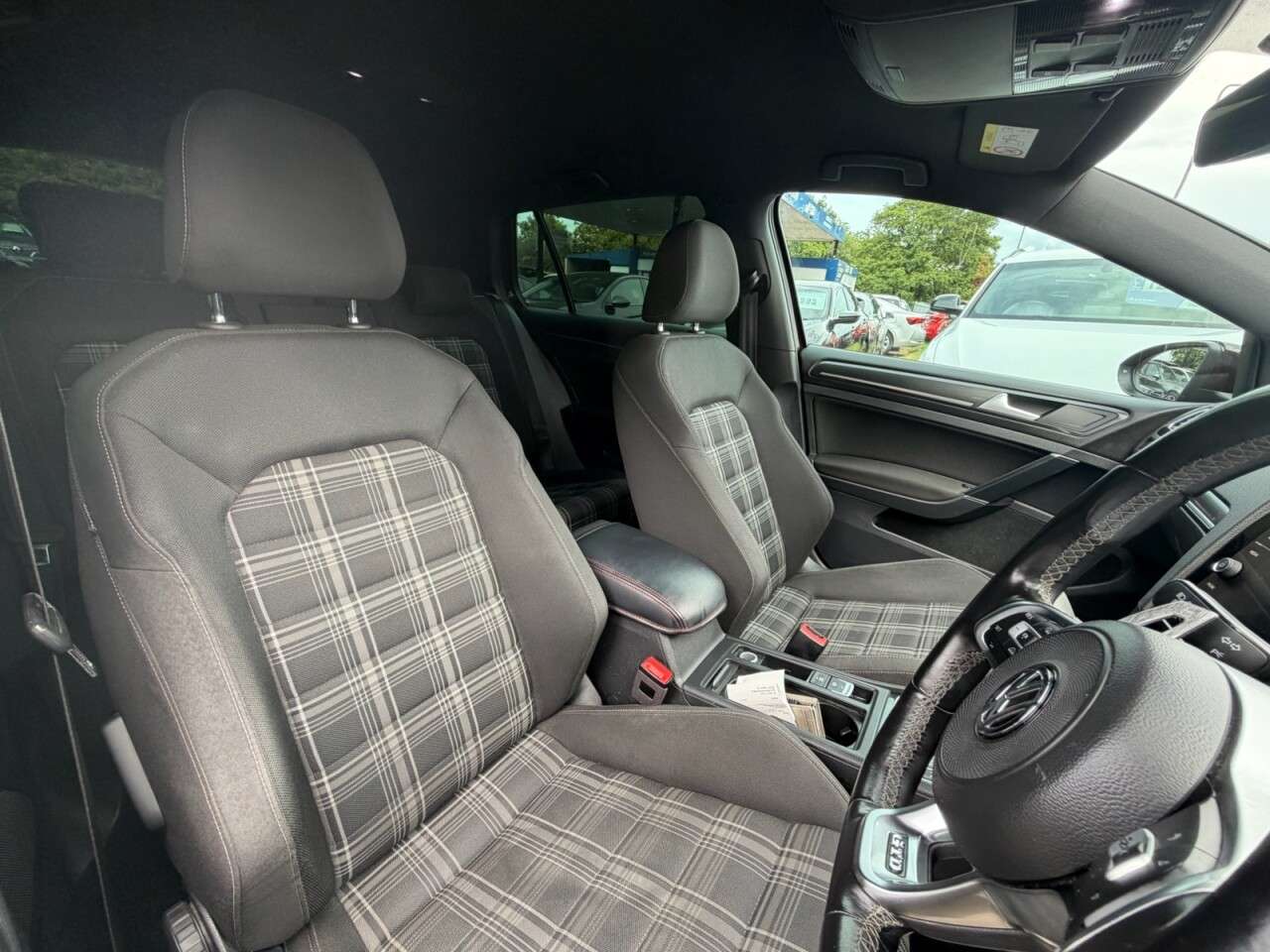 2017 VOLKSWAGEN GOLF 2017 VOLKSWAGEN GOLF