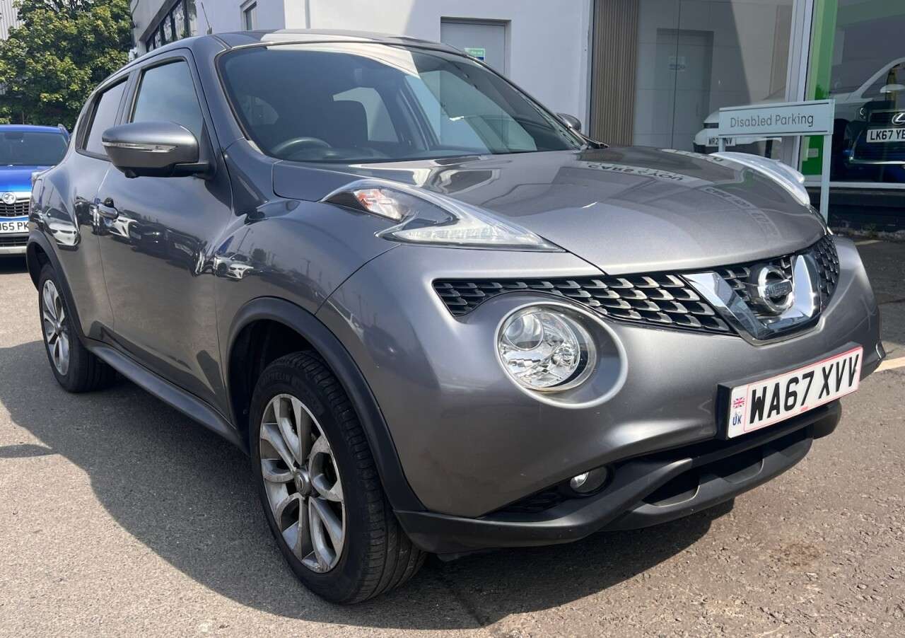 A 2017 NISSAN JUKE 1.6 Tekna SUV 5dr Petrol XTRON Euro 6 (117 ps) A 2017 NISSAN JUKE 1.6 Tekna SUV 5dr Petrol XTRON Euro 6 (117 ps)