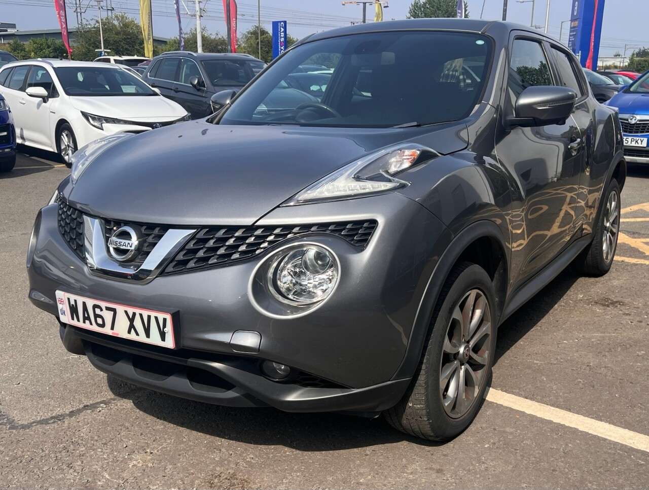 A 2017 NISSAN JUKE 1.6 Tekna SUV 5dr Petrol XTRON Euro 6 (117 ps) A 2017 NISSAN JUKE 1.6 Tekna SUV 5dr Petrol XTRON Euro 6 (117 ps)