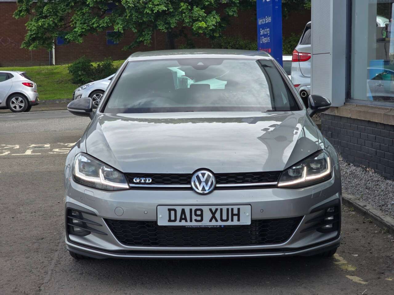 A 2019 VOLKSWAGEN GOLF 2.0 TDI GTD Hatchback 5dr Diesel DSG Euro 6 (s/s) (184 ps) ADAPTIVE CRUISE A 2019 VOLKSWAGEN GOLF 2.0 TDI GTD Hatchback 5dr Diesel DSG Euro 6 (s/s) (184 ps) ADAPTIVE CRUISE