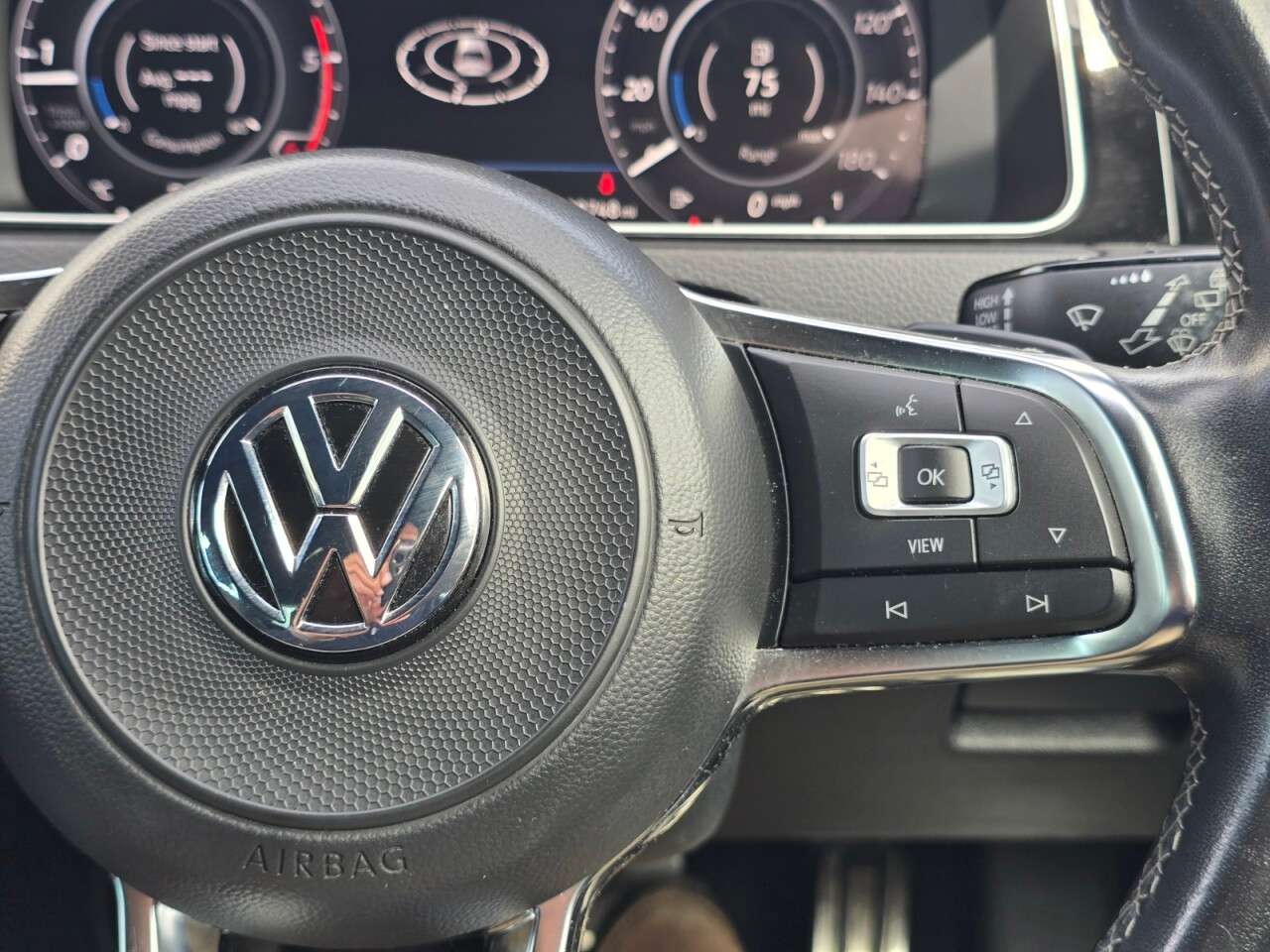 2019 VOLKSWAGEN GOLF 2019 VOLKSWAGEN GOLF