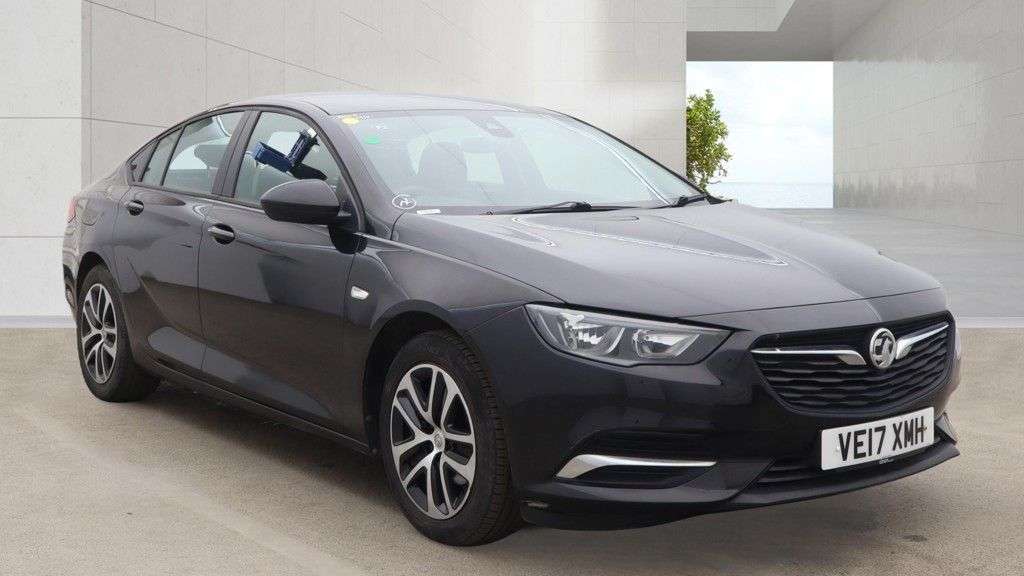 A 2017 VAUXHALL INSIGNIA 1.6 Turbo D ecoTEC Design Grand Sport 5dr Diesel Manual Euro 6 (s/s) (110 p A 2017 VAUXHALL INSIGNIA 1.6 Turbo D ecoTEC Design Grand Sport 5dr Diesel Manual Euro 6 (s/s) (110 p