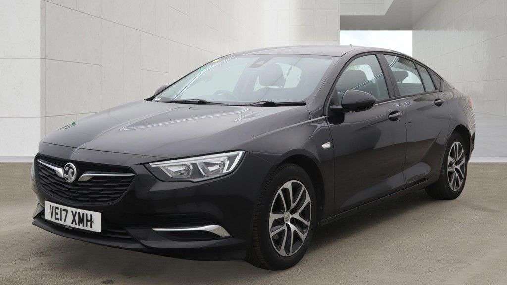 A 2017 VAUXHALL INSIGNIA 1.6 Turbo D ecoTEC Design Grand Sport 5dr Diesel Manual Euro 6 (s/s) (110 p A 2017 VAUXHALL INSIGNIA 1.6 Turbo D ecoTEC Design Grand Sport 5dr Diesel Manual Euro 6 (s/s) (110 p