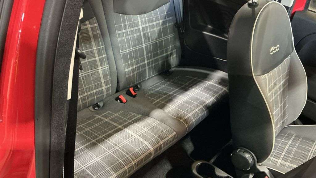 2018 FIAT 500 2018 FIAT 500
