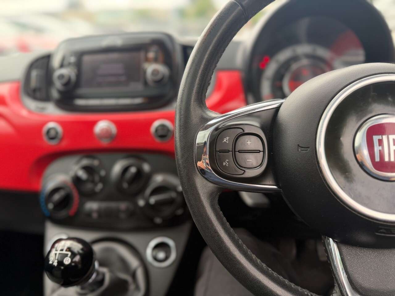 2018 FIAT 500 2018 FIAT 500