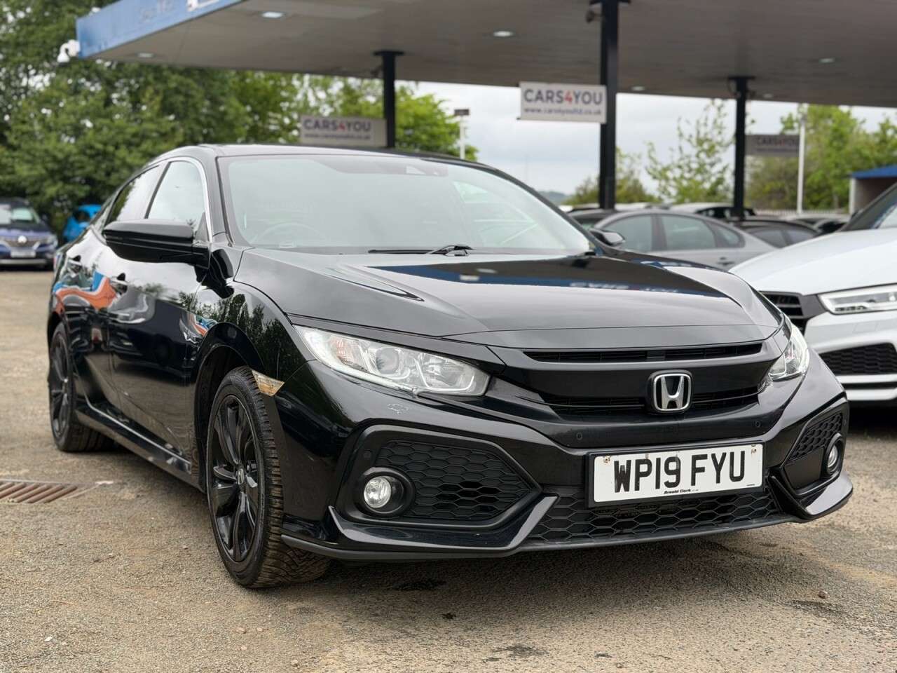 A 2019 HONDA CIVIC 1.0 VTEC Turbo SR Hatchback 5dr Petrol Manual Euro 6 (s/s) (126 ps) A 2019 HONDA CIVIC 1.0 VTEC Turbo SR Hatchback 5dr Petrol Manual Euro 6 (s/s) (126 ps)