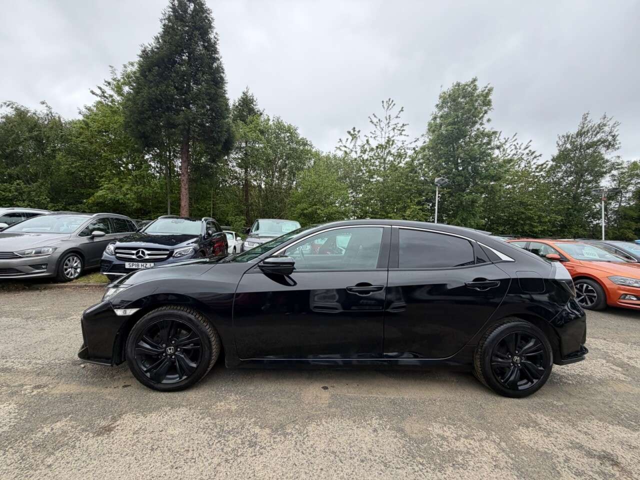 A 2019 HONDA CIVIC 1.0 VTEC Turbo SR Hatchback 5dr Petrol Manual Euro 6 (s/s) (126 ps) A 2019 HONDA CIVIC 1.0 VTEC Turbo SR Hatchback 5dr Petrol Manual Euro 6 (s/s) (126 ps)