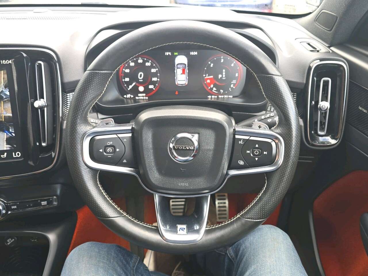 2018 VOLVO XC40 2018 VOLVO XC40