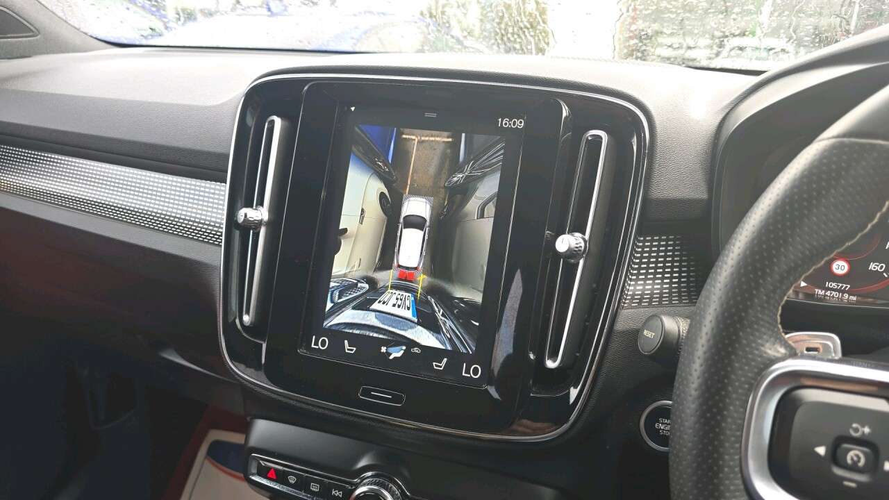 2018 VOLVO XC40 2018 VOLVO XC40
