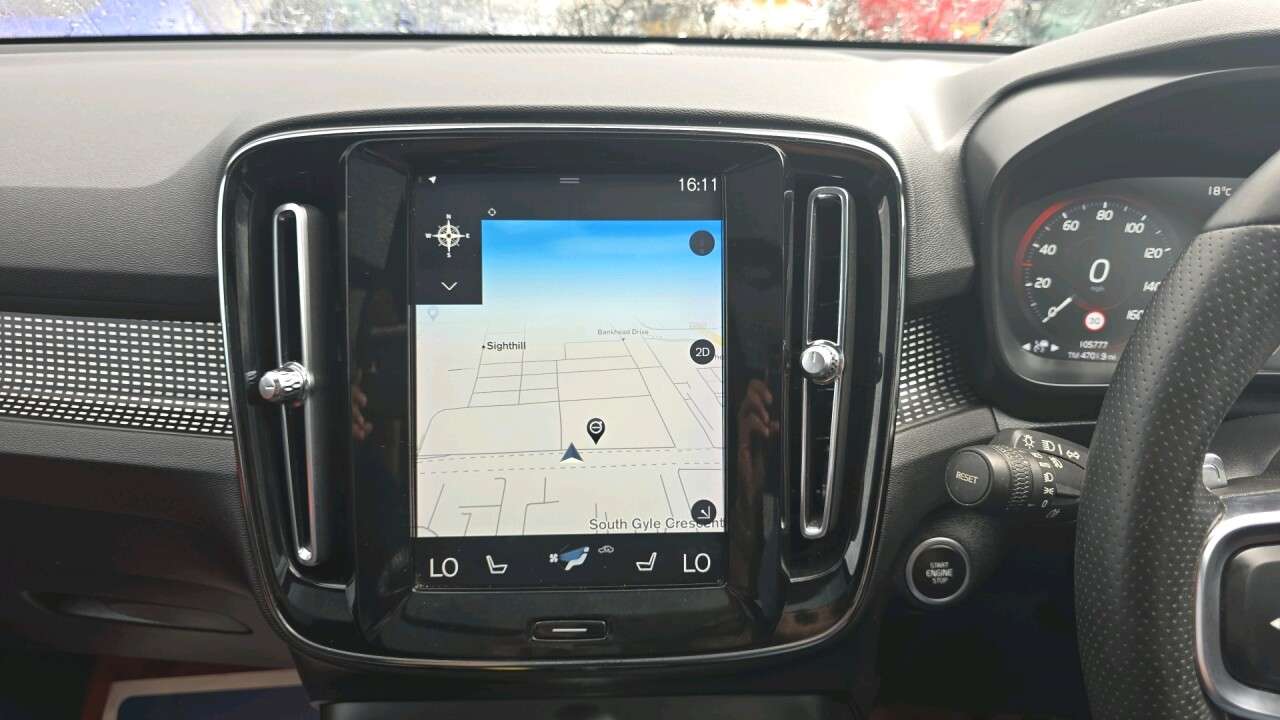 2018 VOLVO XC40 2018 VOLVO XC40