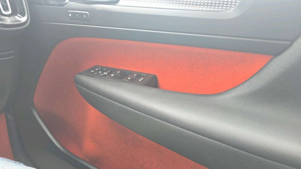 2018 VOLVO XC40 2018 VOLVO XC40