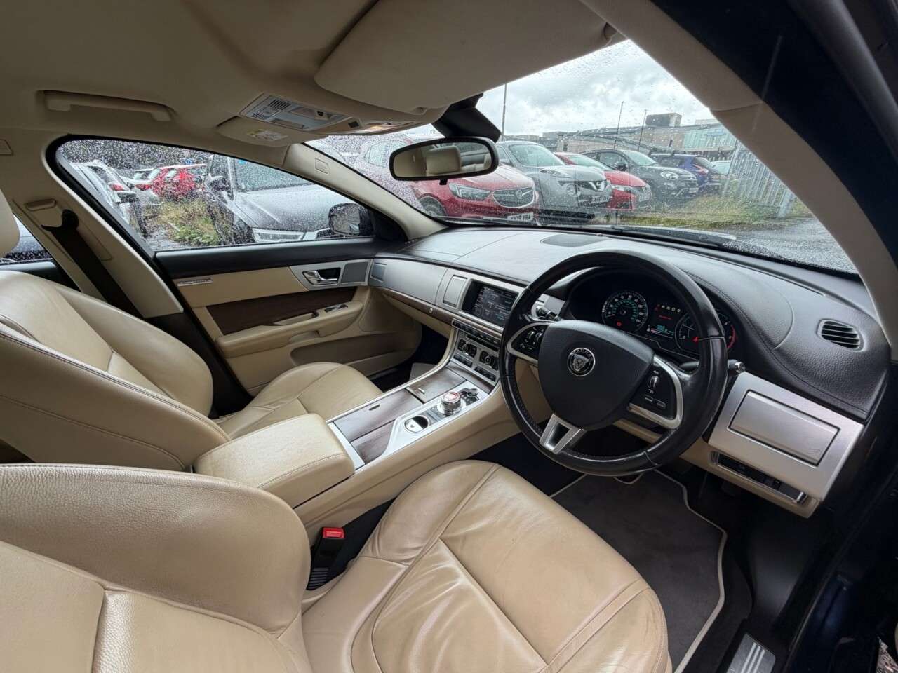 2014 JAGUAR XF 2014 JAGUAR XF