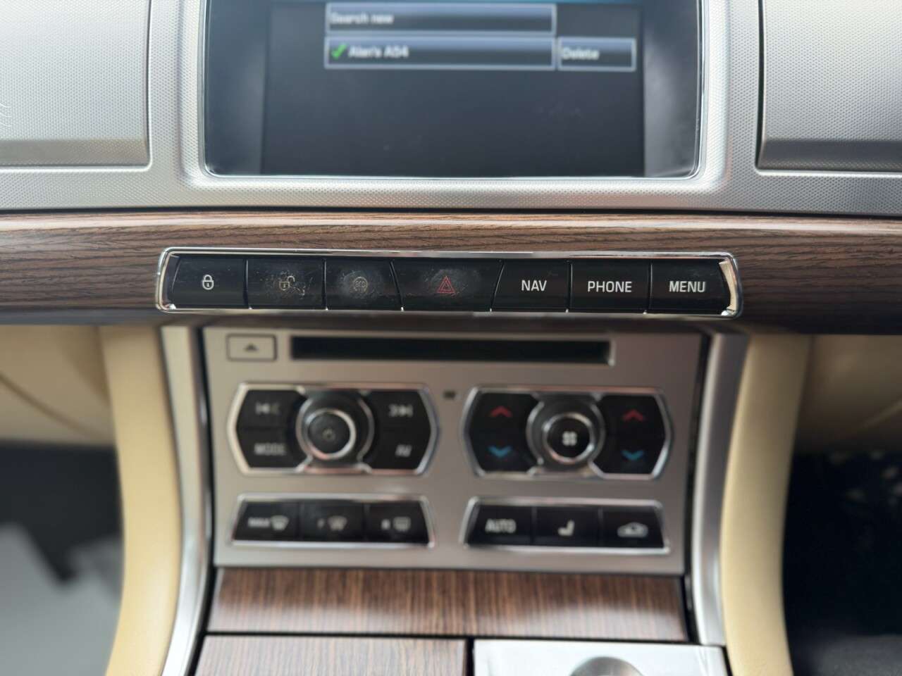 2014 JAGUAR XF 2014 JAGUAR XF