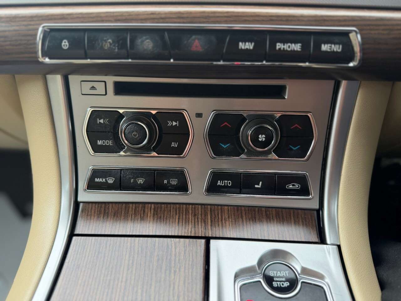 2014 JAGUAR XF 2014 JAGUAR XF