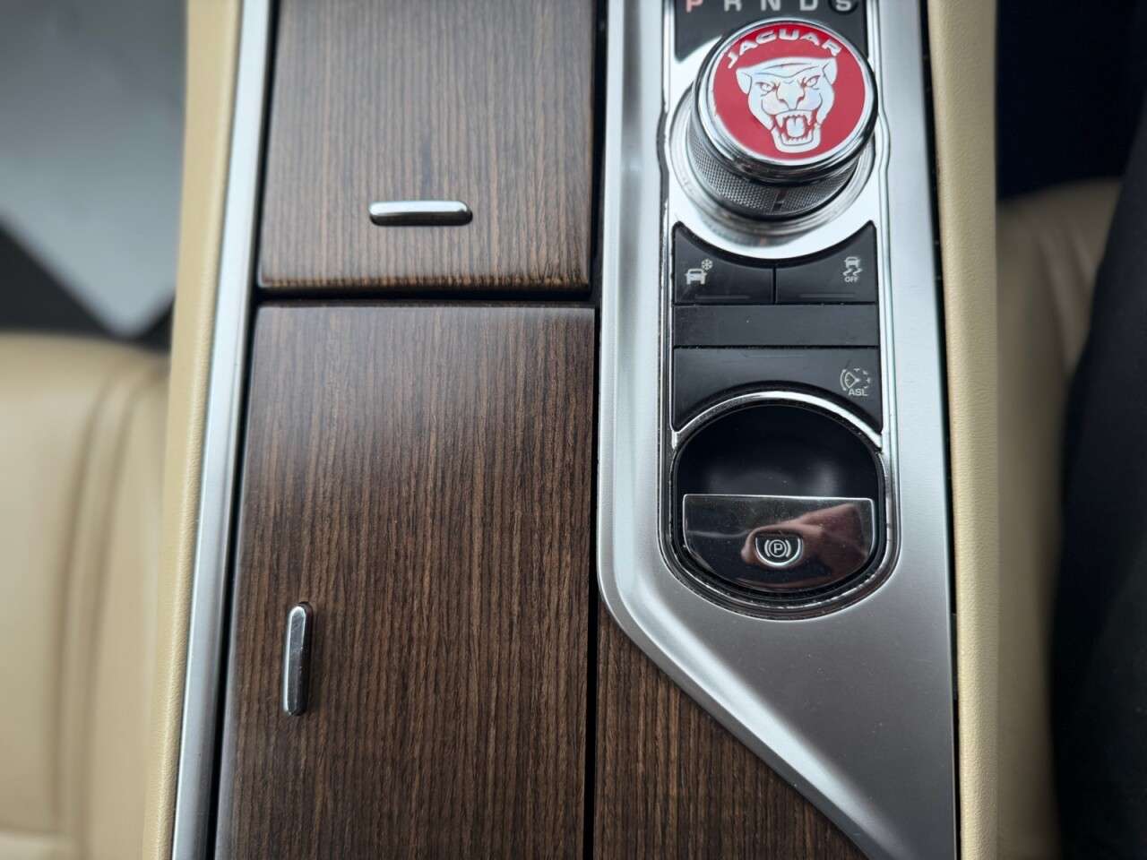 2014 JAGUAR XF 2014 JAGUAR XF