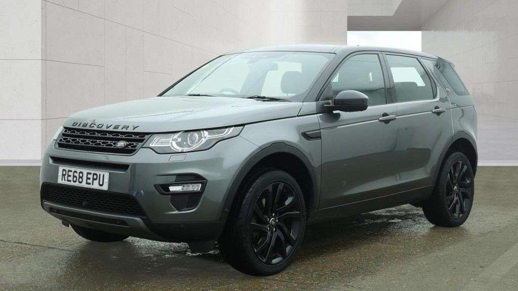 A 2018 LAND ROVER DISCOVERY SPORT 2.0 Si4 HSE Luxury SUV 5dr Petrol Auto 4WD Euro 6 (s/s) (240 ps) A 2018 LAND ROVER DISCOVERY SPORT 2.0 Si4 HSE Luxury SUV 5dr Petrol Auto 4WD Euro 6 (s/s) (240 ps)