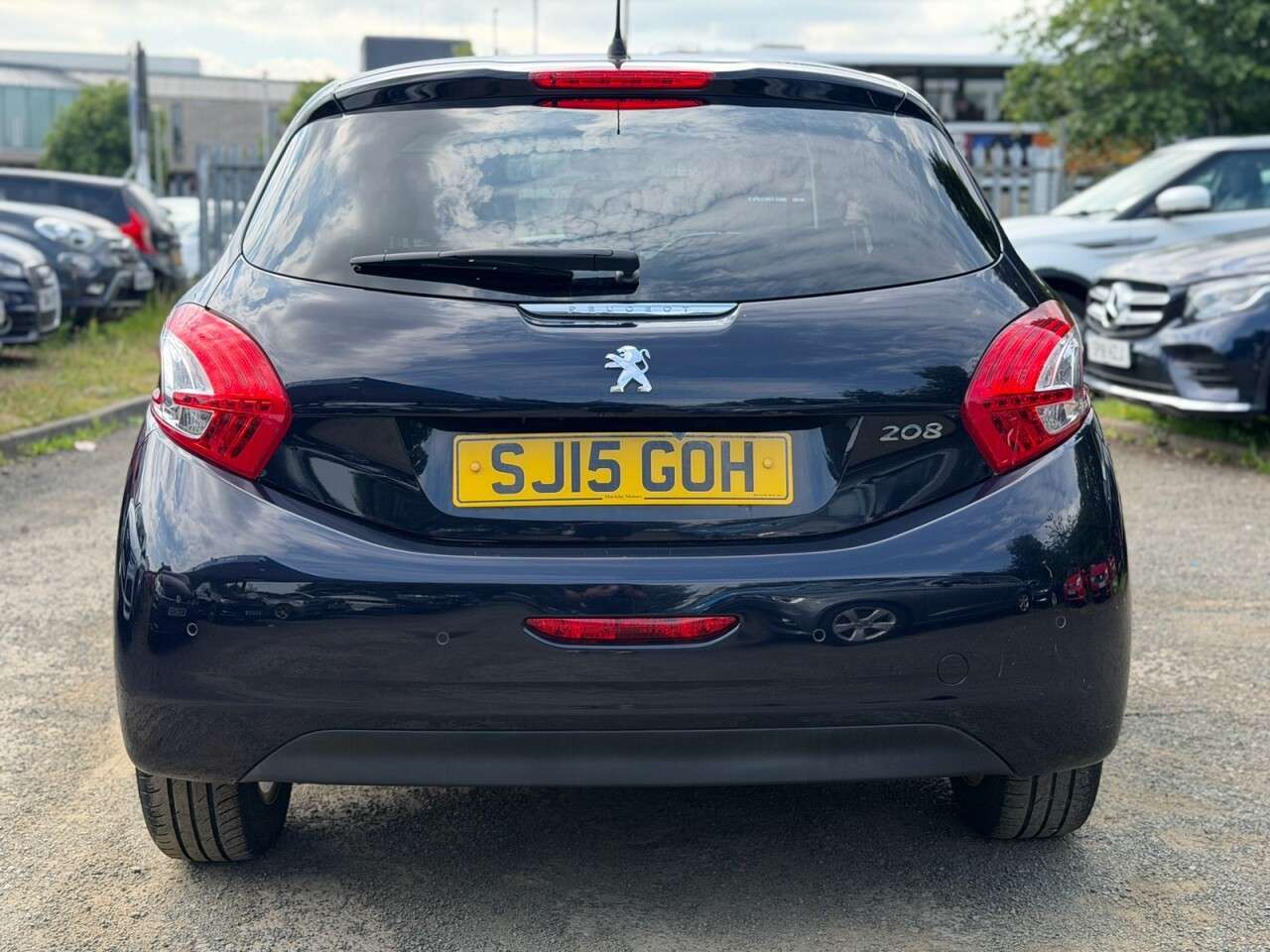 2015 PEUGEOT 208 2015 PEUGEOT 208