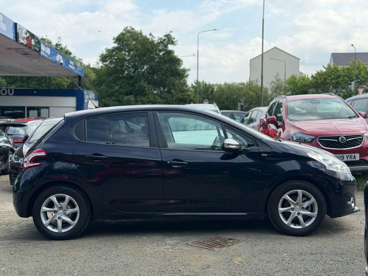 2015 PEUGEOT 208 2015 PEUGEOT 208
