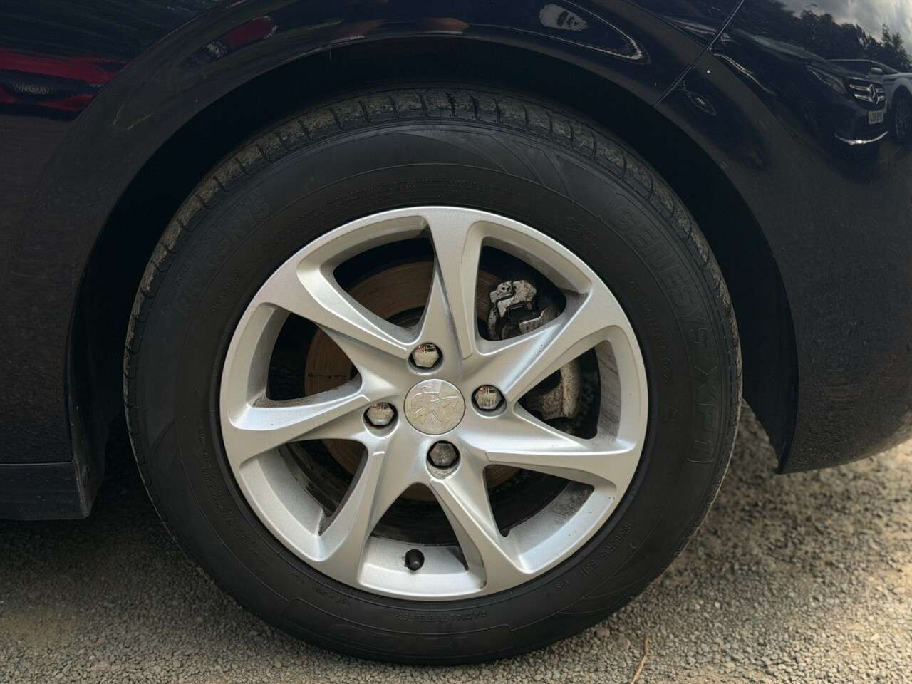 2015 PEUGEOT 208 2015 PEUGEOT 208