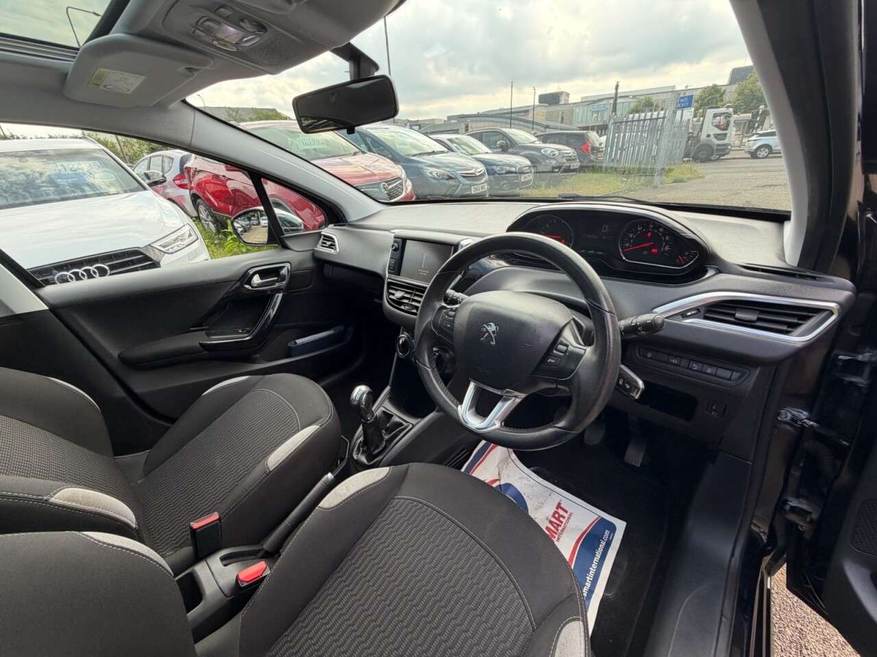 2015 PEUGEOT 208 2015 PEUGEOT 208