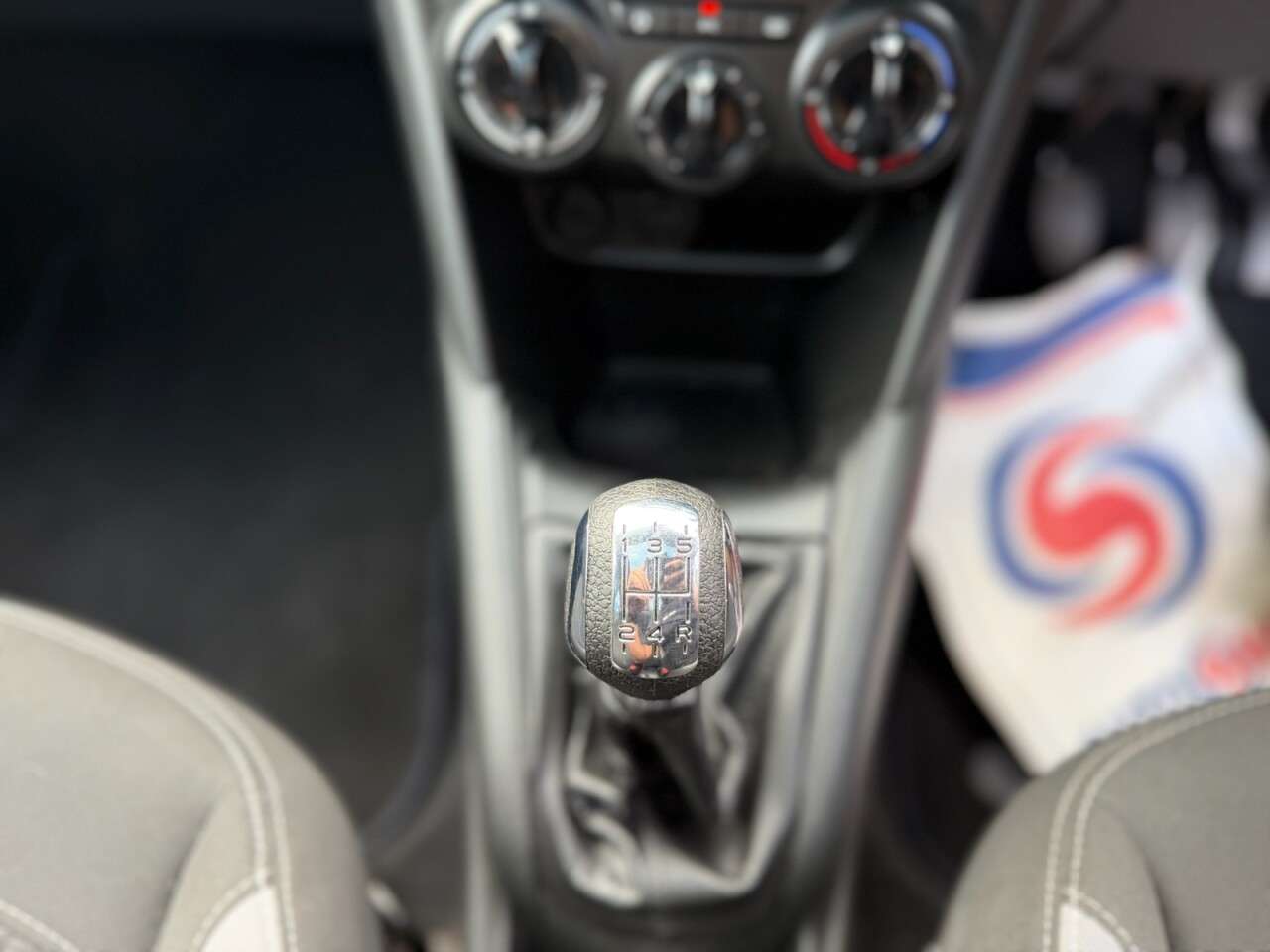 2015 PEUGEOT 208 2015 PEUGEOT 208