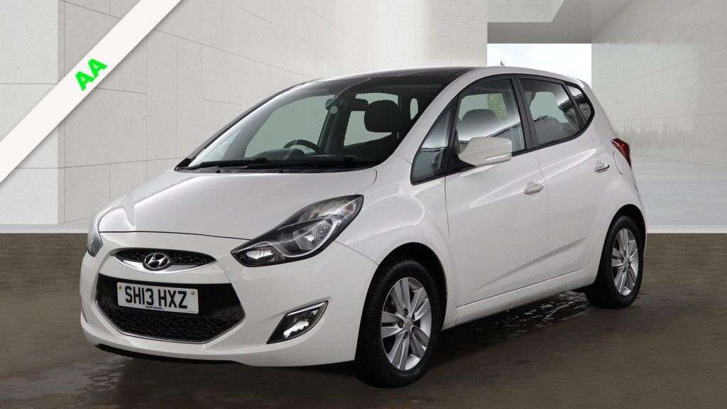 A 2013 HYUNDAI IX20 1.6 Style Hatchback 5dr Petrol Auto Euro 5 (123 bhp) A 2013 HYUNDAI IX20 1.6 Style Hatchback 5dr Petrol Auto Euro 5 (123 bhp)