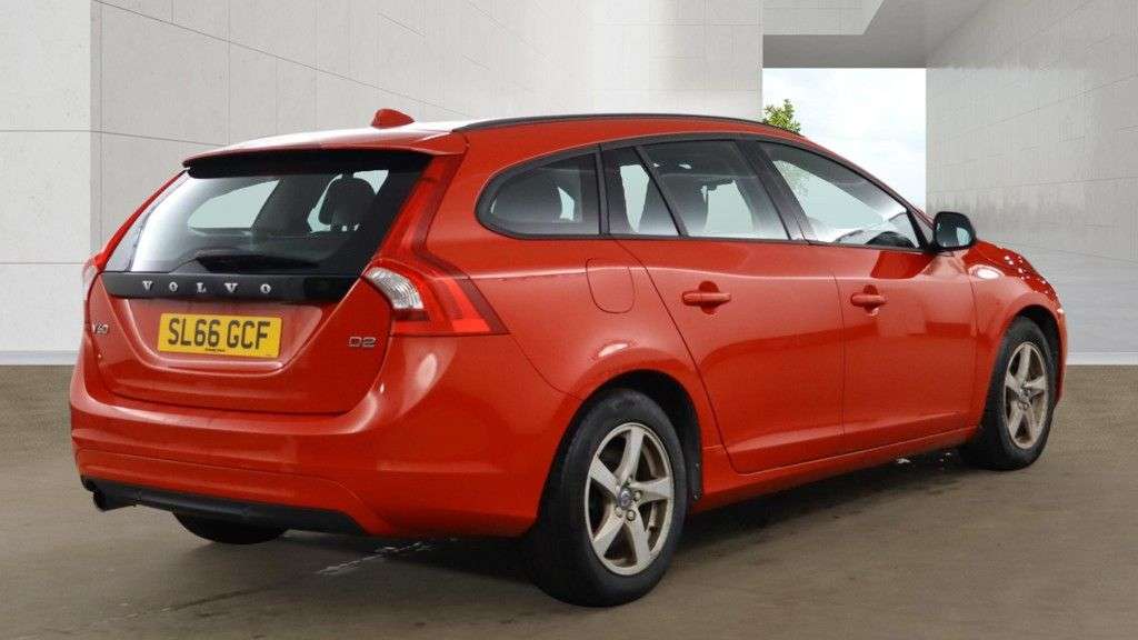 2017 VOLVO V60 2017 VOLVO V60