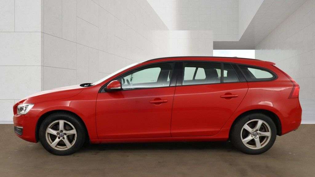 2017 VOLVO V60 2017 VOLVO V60