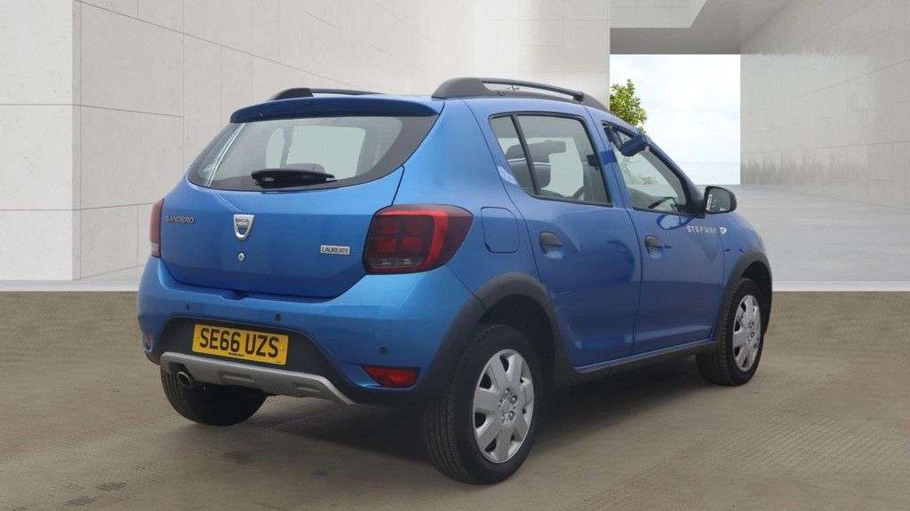 A 2017 DACIA SANDERO STEPWAY 1.5 dCi Laureate Hatchback 5dr Diesel Manual Euro 6 (s/s) (90 ps) A 2017 DACIA SANDERO STEPWAY 1.5 dCi Laureate Hatchback 5dr Diesel Manual Euro 6 (s/s) (90 ps)
