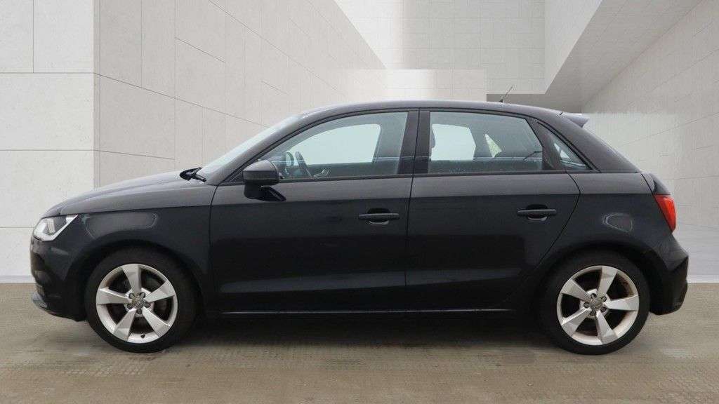 2015 AUDI A1 2015 AUDI A1