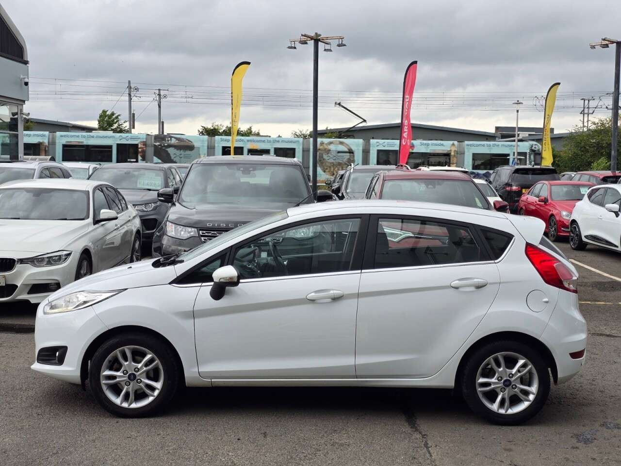 A 2017 FORD FIESTA 1.25 Zetec Hatchback 5dr Petrol Manual Euro 6 (82 ps) A 2017 FORD FIESTA 1.25 Zetec Hatchback 5dr Petrol Manual Euro 6 (82 ps)