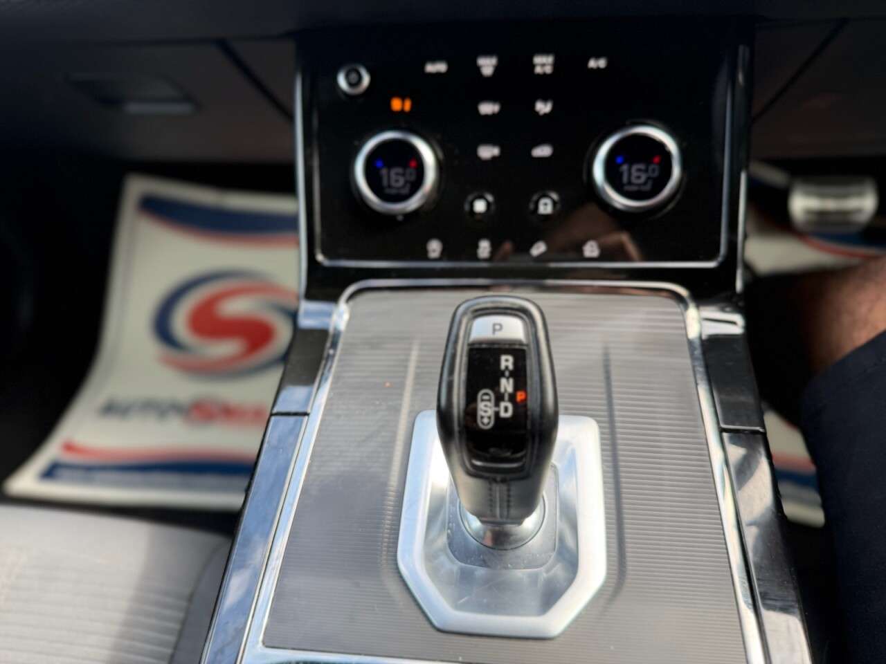 2019 LAND ROVER RANGE ROVER EVOQUE 2019 LAND ROVER RANGE ROVER EVOQUE