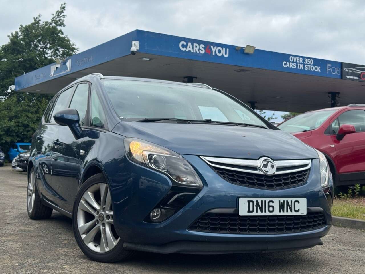 A 2016 VAUXHALL ZAFIRA TOURER 2.0 CDTi SRi MPV 5dr Diesel Auto Euro 6 (170 ps) A 2016 VAUXHALL ZAFIRA TOURER 2.0 CDTi SRi MPV 5dr Diesel Auto Euro 6 (170 ps)